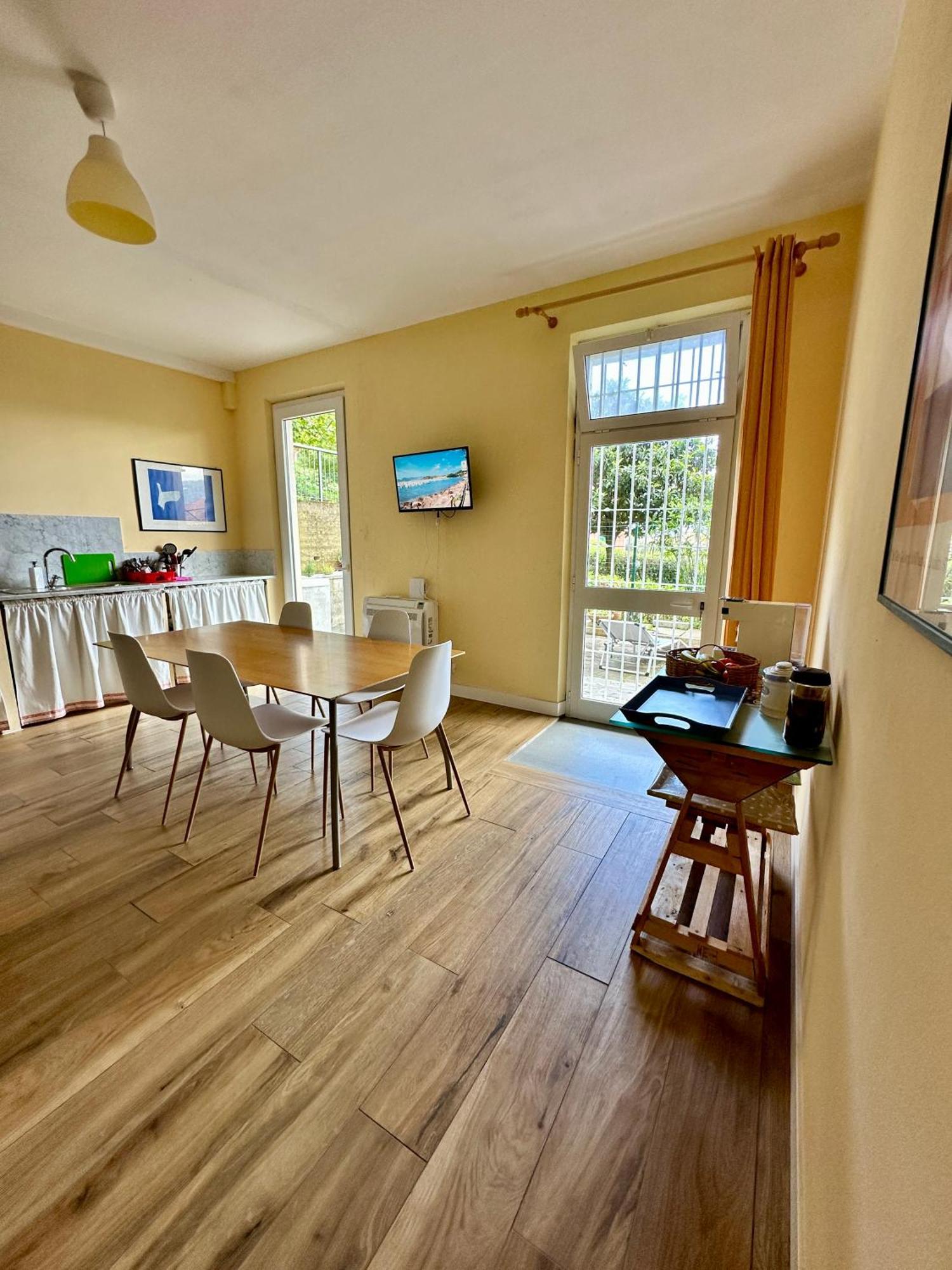 Libeccio 1 - Holiday Home & Parking เลริชี ภายนอก รูปภาพ